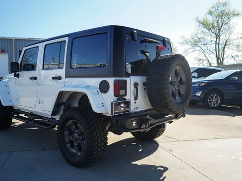 Used 2017 Jeep Wrangler Unlimited Freedom Edition image 15