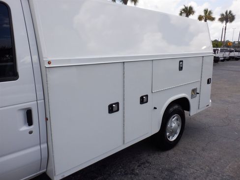 Used 2018 Ford E-350 and Econoline 350 Super Duty RWD image 9