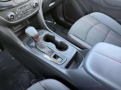 Used 2024 Chevrolet Equinox RS FWD image 30