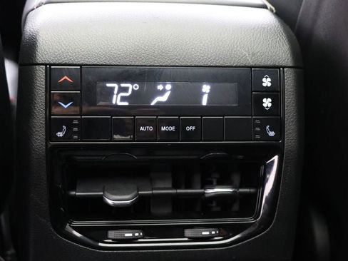 Used 2023 Jeep Grand Cherokee L Limited w/ Luxury Tech Group II image 13