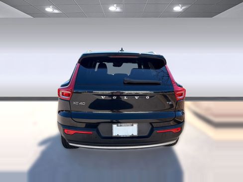 Used 2019 Volvo XC40 T5 Momentum image 10