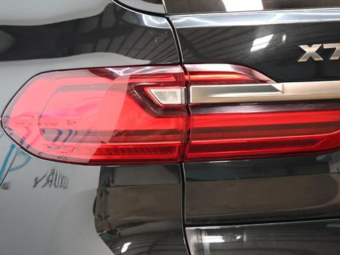 Used 2021 BMW X7 M50i w/ Cold Weather Package AWD/4WD image 13