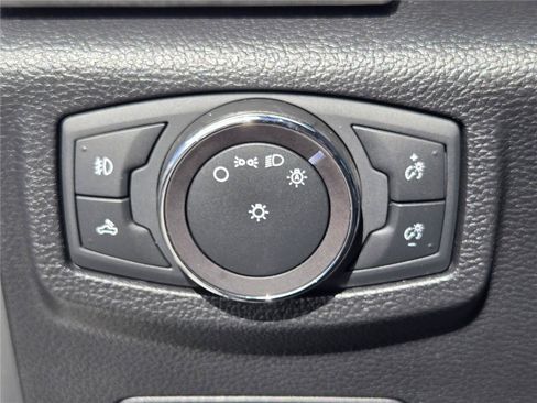 Used 2019 Ford F150 Platinum w/ Equipment Group 701A Luxury AWD/4WD image 21