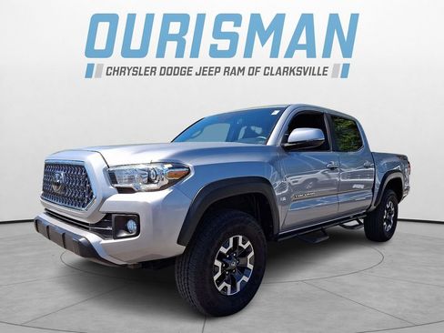 Used 2019 Toyota Tacoma TRD Off-Road RWD image 3