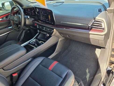 Certified 2024 Chevrolet Traverse RS FWD image 26