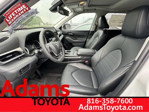 New 2026 Toyota Highlander XLE AWD/4WD image 5