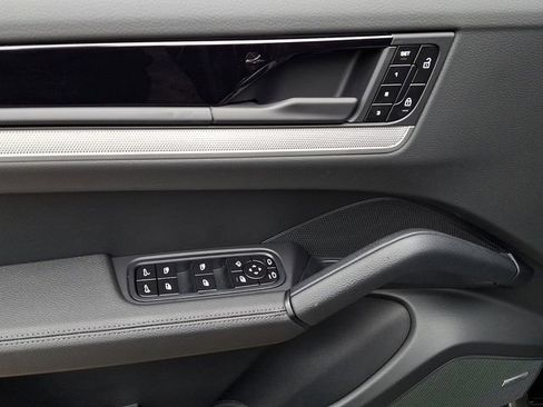 New 2026 Porsche Cayenne AWD/4WD image 14