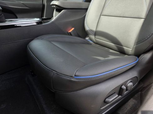 New 2026 Buick Envista Sport Touring w/ Convenience I Package FWD image 23