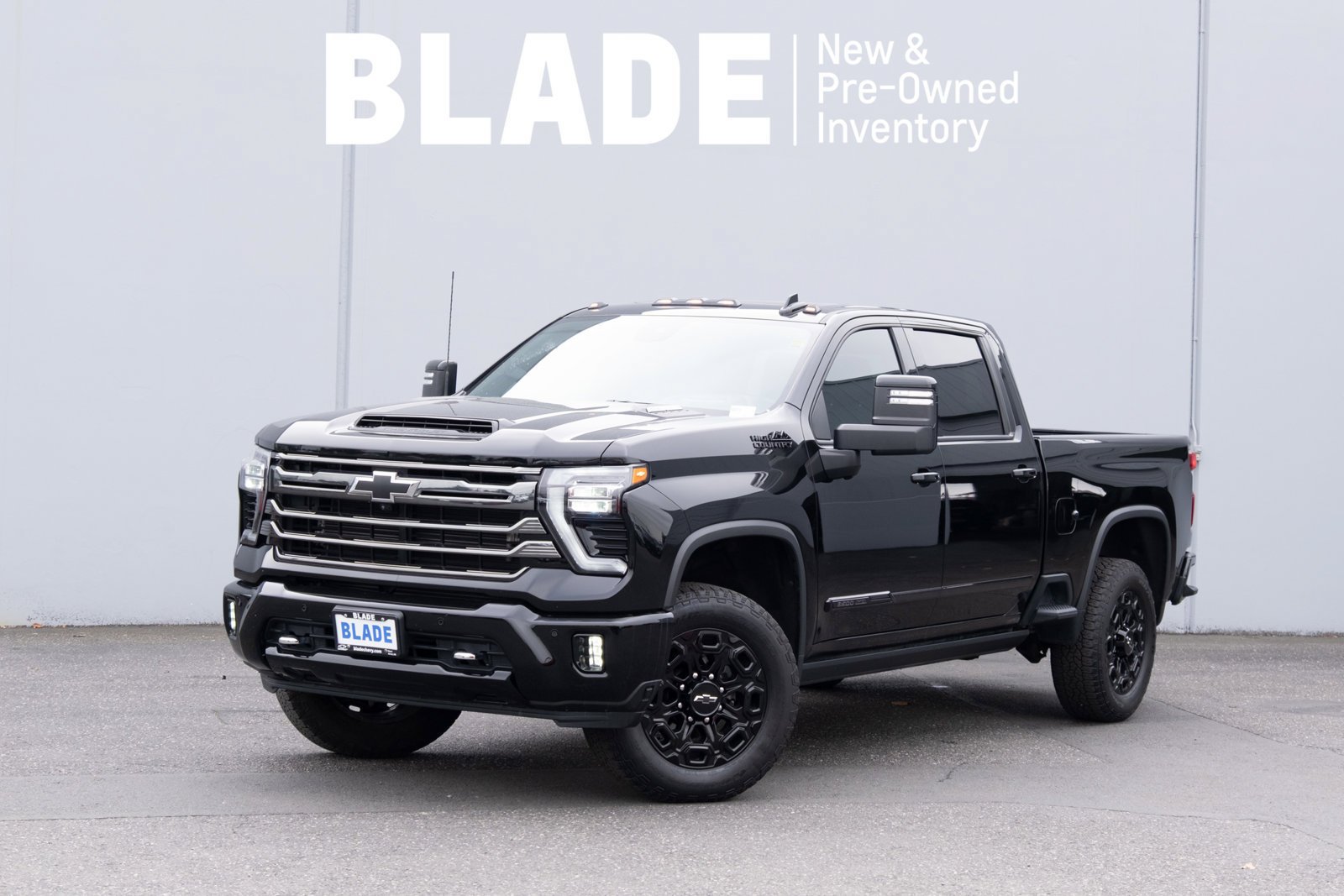 Used 2024 Chevrolet Silverado 3500 High Country w/ High Country Premium Package AWD/4WD image 1