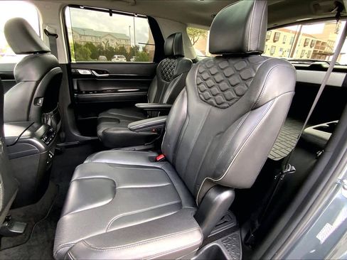 Used 2021 Hyundai Palisade Limited w/ Winter Package image 19