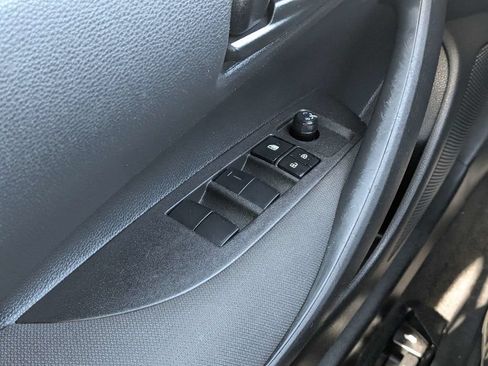 Used 2025 Toyota Corolla LE FWD image 18