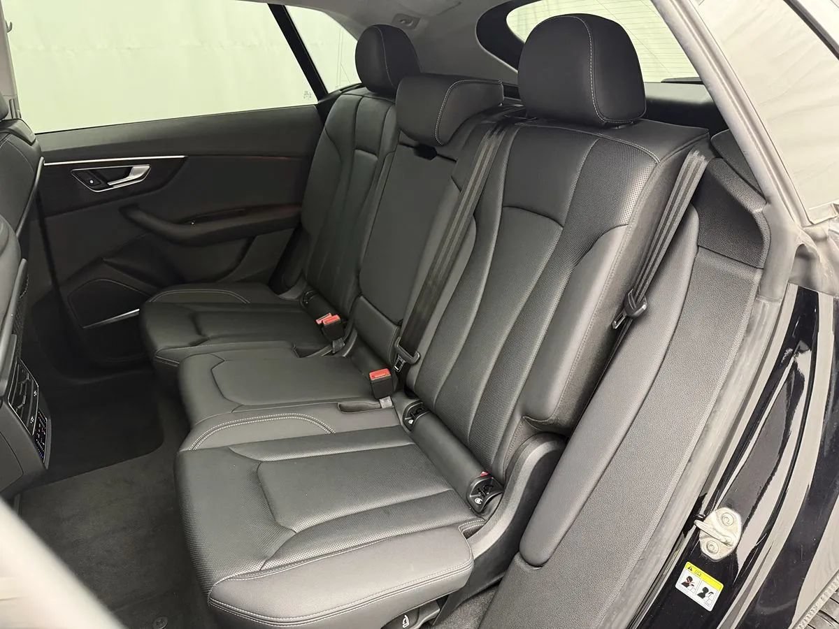 Used 2019 Audi Q8 Premium Plus AWD/4WD image 47