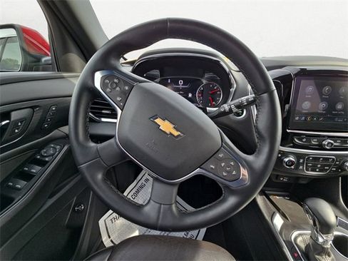 Used 2023 Chevrolet Traverse High Country image 12