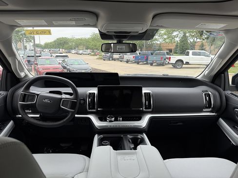 New 2027 Ford Expedition Max Platinum AWD/4WD image 5