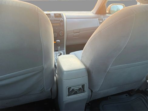Used 2010 Toyota Corolla FWD image 21