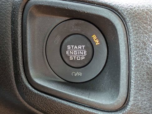 Used 2024 Jeep Wrangler Unlimited AWD/4WD image 36