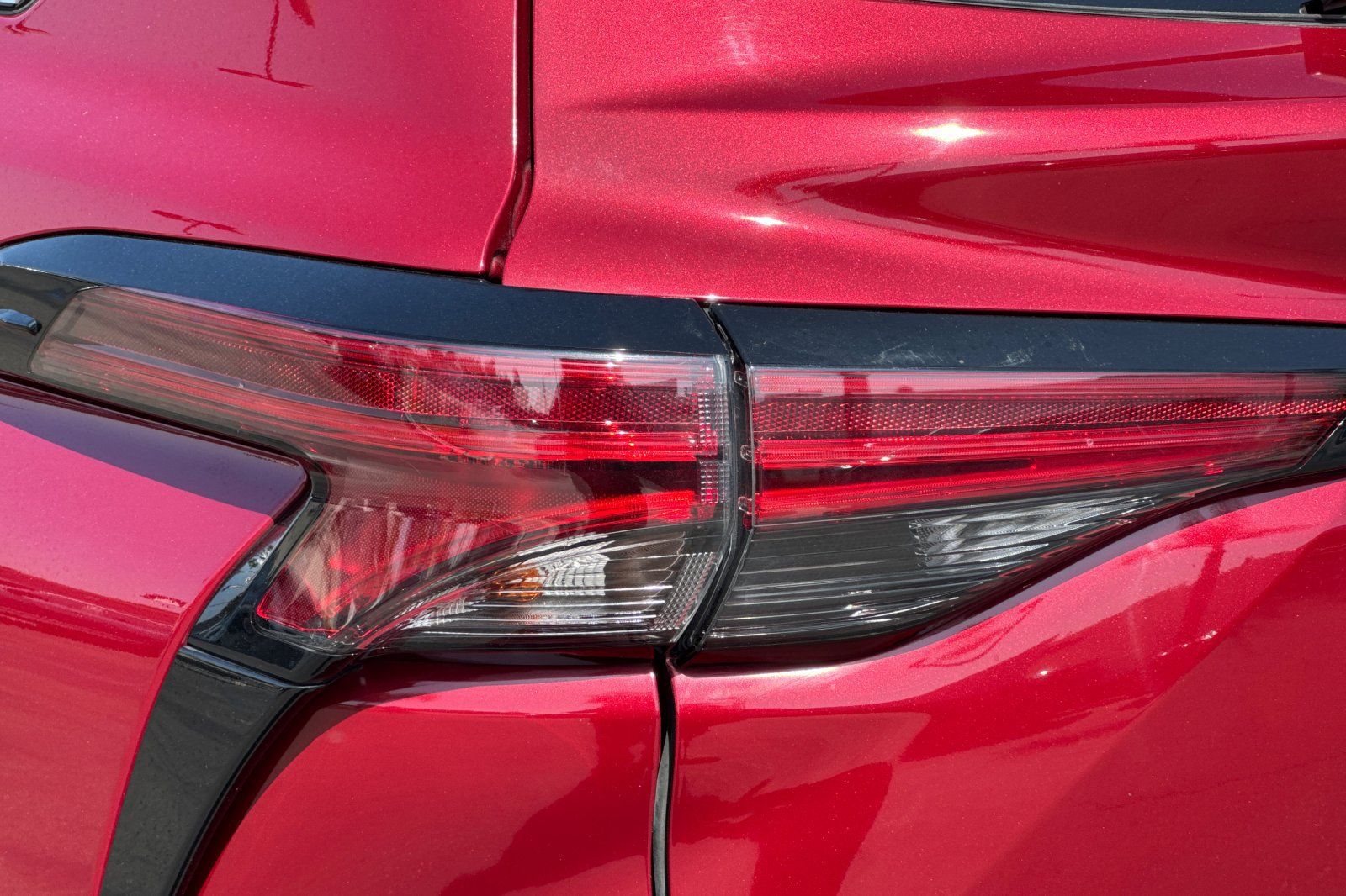 Used 2024 Toyota Sienna Limited FWD image 36