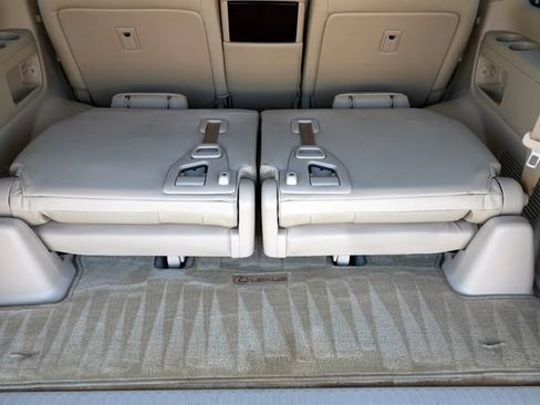 Used 2013 Lexus LX 570 4WD w/ Luxury Pkg w/Pre-crash image 47