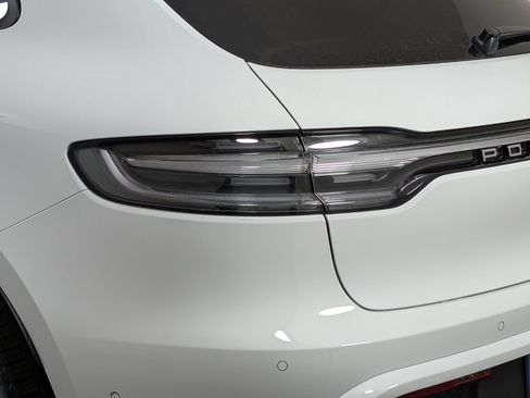 Used 2026 Porsche Macan AWD/4WD image 29