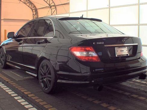 Used 2009 Mercedes-Benz C 300 Sedan image 6
