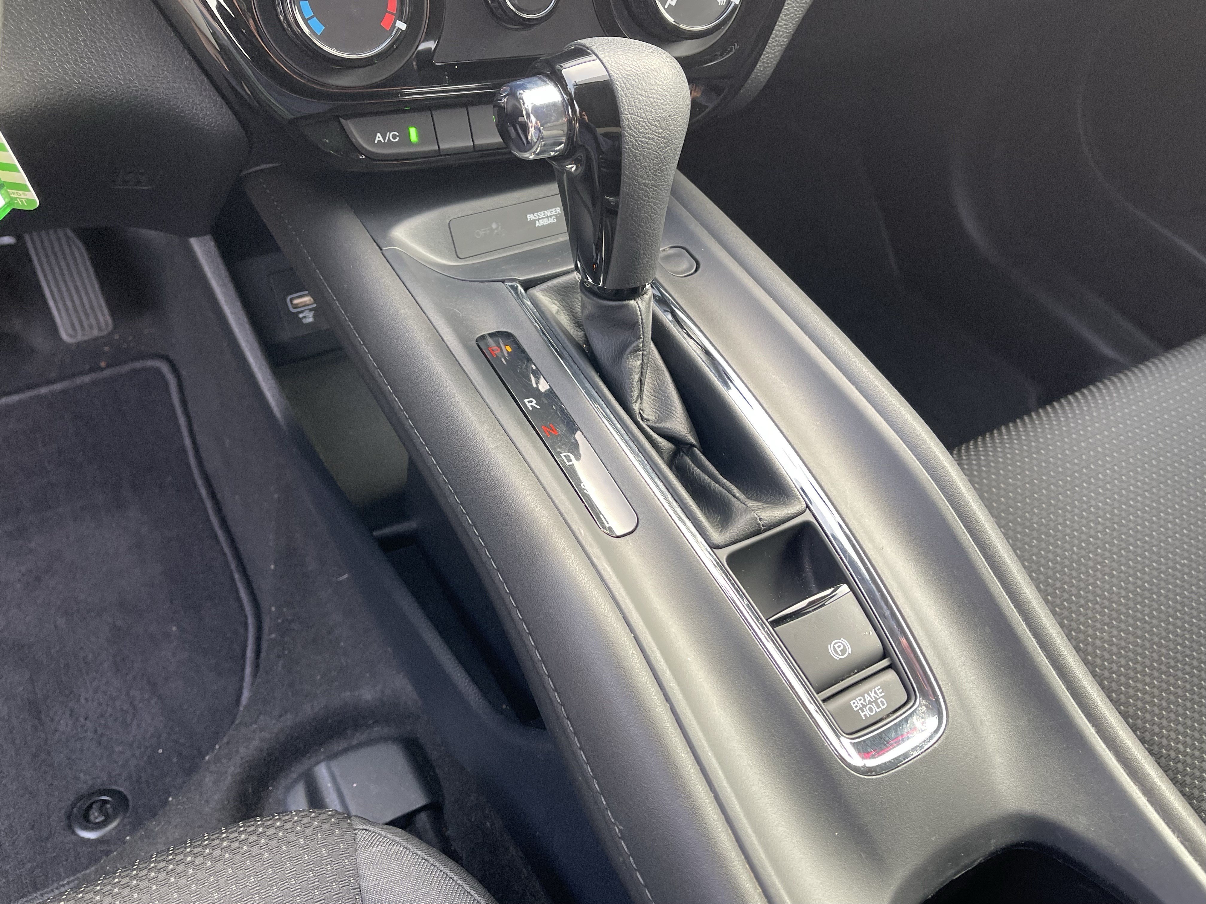 Used 2022 Honda HR-V LX image 23