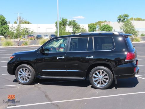 Used 2010 Lexus LX 570 4WD image 8