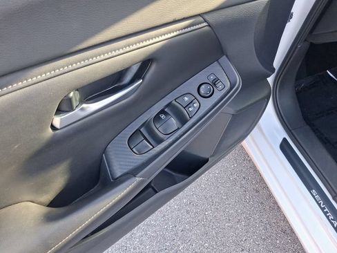 Used 2021 Nissan Sentra SV FWD image 16