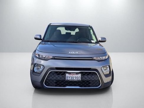 Used 2022 Kia Soul LX w/ Technology Package FWD image 2