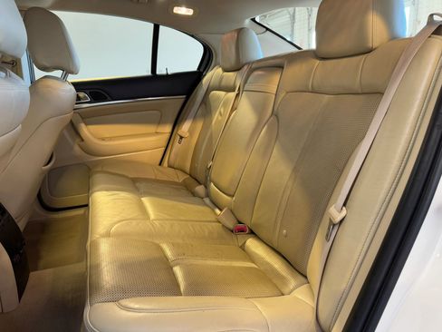 Used 2009 Lincoln MKS AWD image 21
