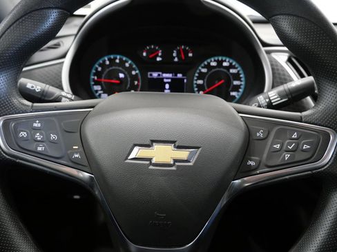 Used 2025 Chevrolet Malibu LT FWD image 16