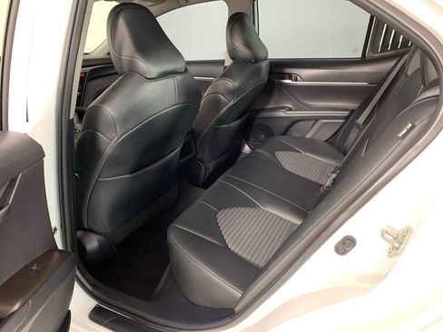 Used 2023 Toyota Camry SE image 32