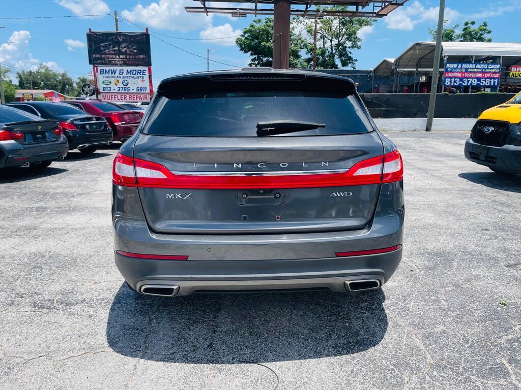 Used 2017 Lincoln MKX Reserve AWD/4WD image 8