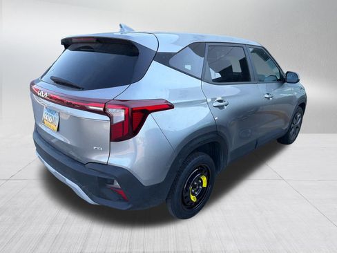Used 2024 Kia Seltos LX AWD/4WD image 4