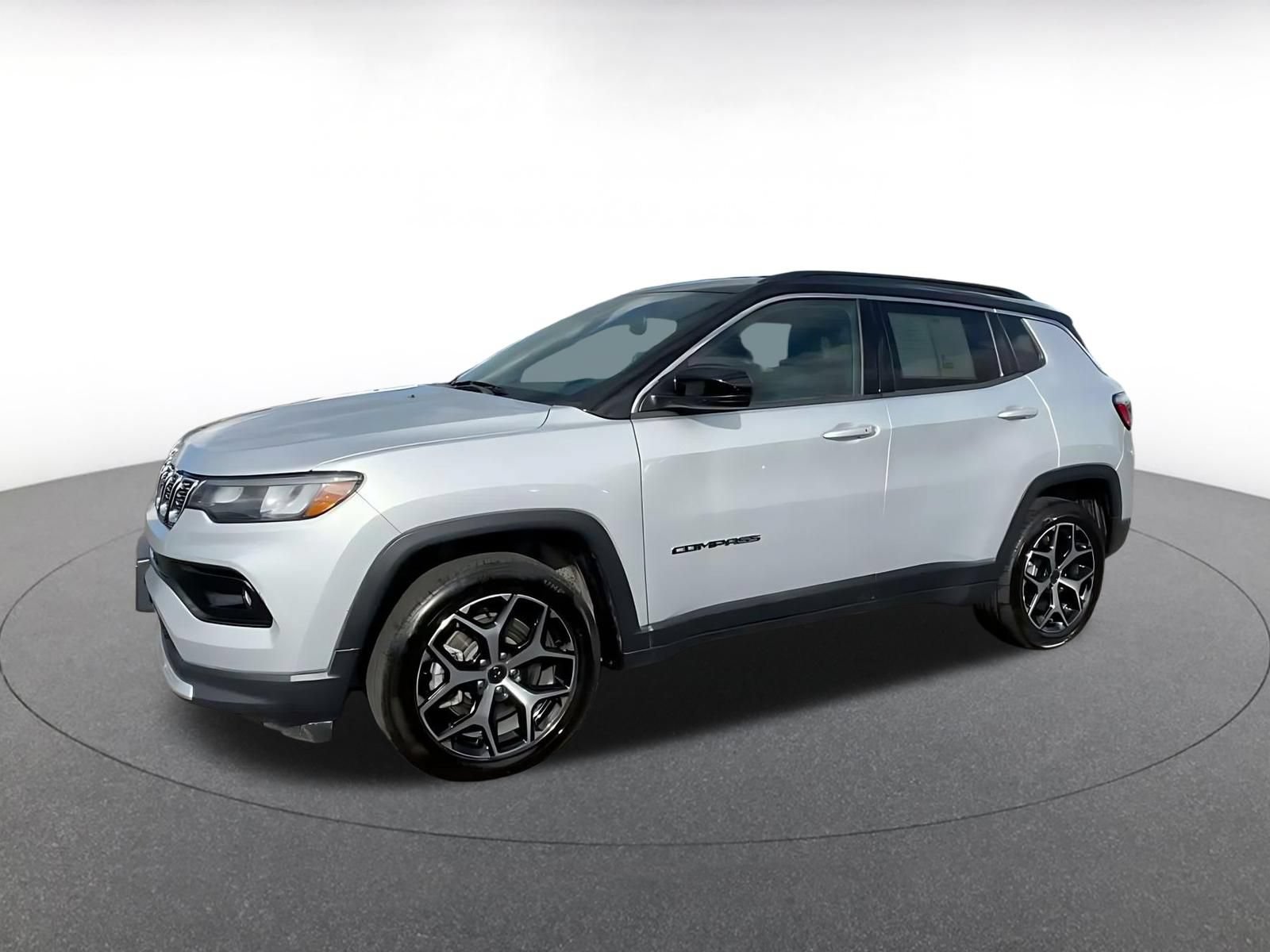 Used 2025 Jeep Compass Limited AWD/4WD image 7