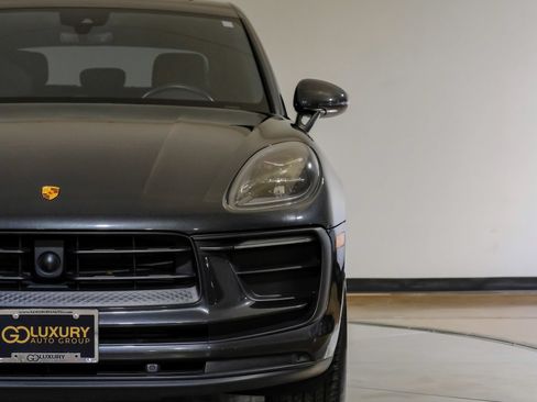 Used 2023 Porsche Macan w/ Premium Package Plus AWD/4WD image 48