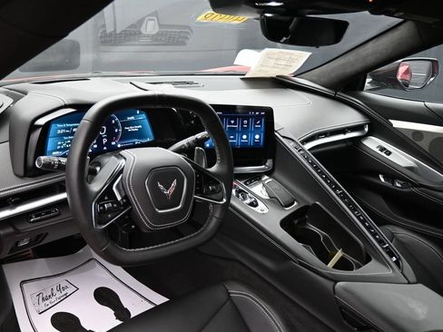 Used 2024 Chevrolet Corvette Stingray Premium Conv w/ Z51 Performance Package RWD image 16