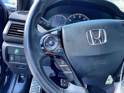 Used 2017 Honda Accord Sport Special Edition image 16