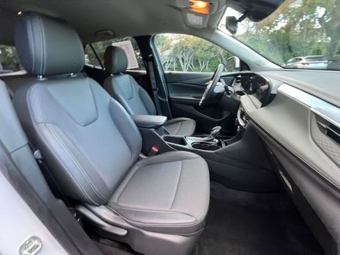 Used 2025 Buick Encore GX Preferred image 34