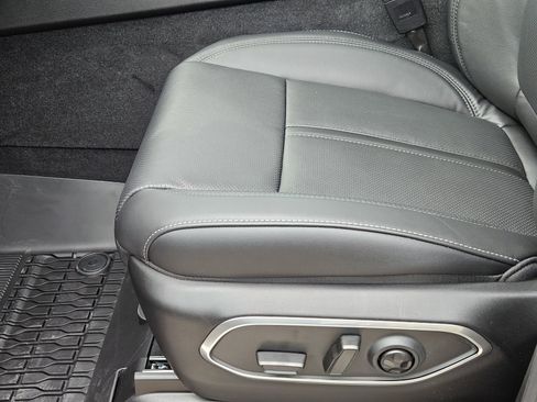 New 2026 Jeep Grand Wagoneer 4WD image 24