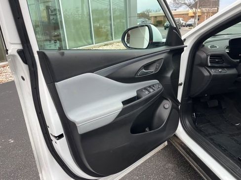 Used 2024 Buick Envista Preferred w/ Convenience II Package image 5