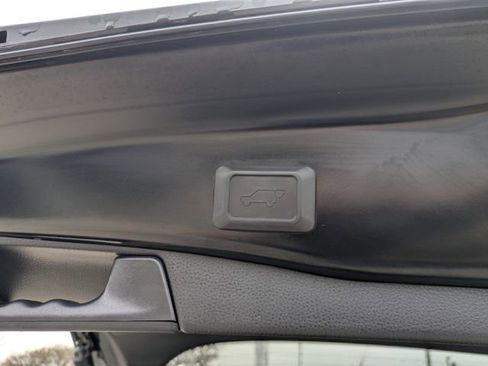 Used 2024 Toyota RAV4 XLE Premium image 30