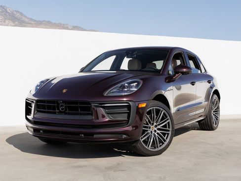 Certified 2025 Porsche Macan AWD/4WD image 1