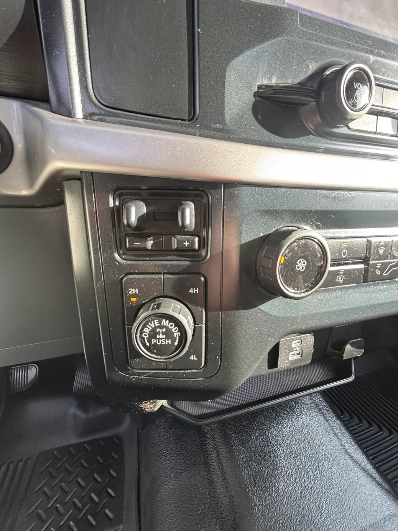 Used 2022 Ford F150 XL w/ Equipment Group 101A High AWD/4WD image 23