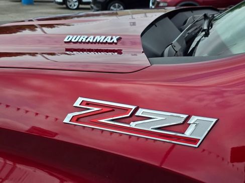 Used 2023 Chevrolet Silverado 1500 RST w/ Z71 Off-Road Package AWD/4WD image 8