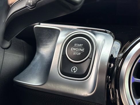 Used 2023 Mercedes-Benz GLB 250 GLB 250 image 30