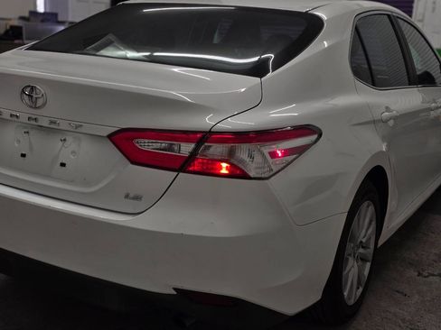 Used 2018 Toyota Camry LE w/ Convenience Package image 11
