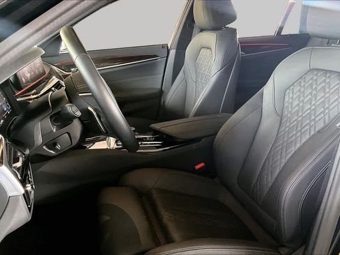 Used 2023 BMW 530e w/ Convenience Package RWD image 7