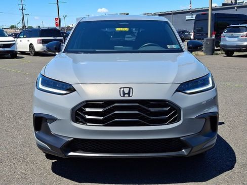 Used 2025 Honda HR-V Sport image 2