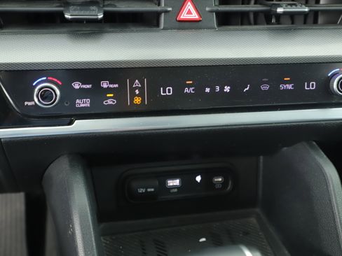 Used 2023 Kia Sportage SX image 10