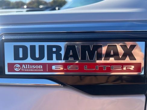 Used 2024 GMC Sierra 2500 Denali w/ Denali Reserve Package image 15